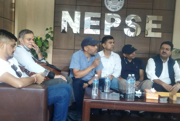 अन्तिम १५ मिनेटको नियममा लगानीकर्ताको मन चञ्चले: पाँच महिनाअघि ल्याउन मरिहत्ते गरे, अहिले हटाउने दौडधूप