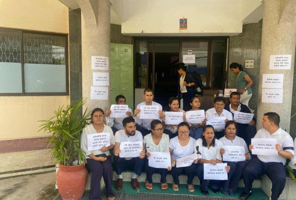 अर्थमन्त्रीले सेबोन कर्मचारीको माग सुन्नै चाहेनन्, आन्दोलनमा उत्रिनेमाथि दशैंलगत्तै कारबाही !