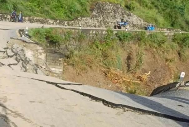 बीपी राजमार्ग एकतर्फी सञ्चालन गर्ने तयारी, कुलमान घिसिङ अवलोकनमा जादैं