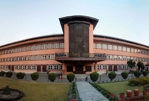 सरकारी विज्ञापनबारे अन्तरिम आदेशका लागि सुनुवाई गर्न सरकारलाई सर्वोच्चले झिकायो