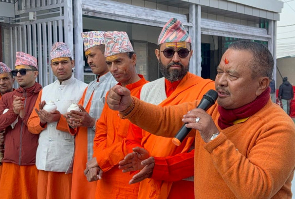 भाटभटेनीका सञ्चालक मीनबहादुर भन्छन्-"नेपालको सबै नकारात्मकता भदौ २४ गते खरानी भो, अब समृद्ध देशको नागरिक भएर मात्र मर्ने हो"