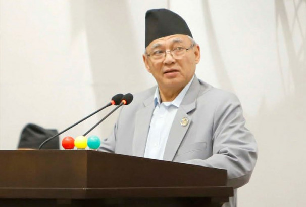 एमाले संकटमा: बादलको अभिव्यक्तिले पार्टीभित्र आगो