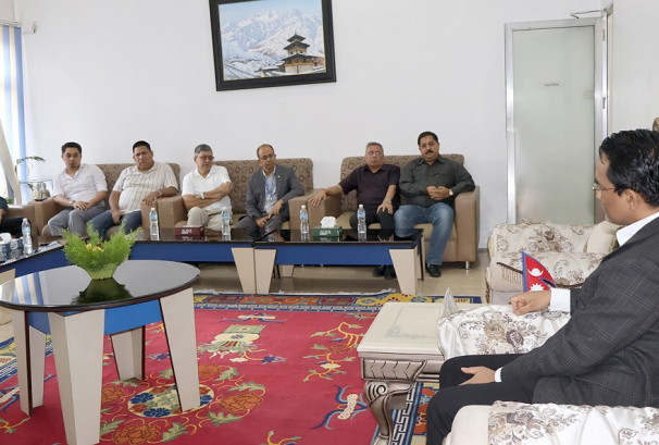 भदौ २४ को जेनजी आन्दोलनमा बैंक तथा व्यवसायिक क्षेत्रको क्षति बुझ्दै गभर्नर, भेटे उद्योगी र बैंकर