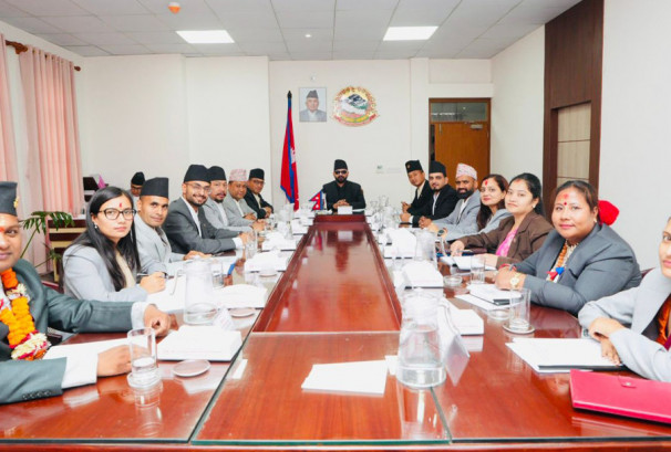 अब ३० दिनभित्रै सार्वजनिक बसमा सीसी क्यामेरा, मोबाइलमा खतरा बटन