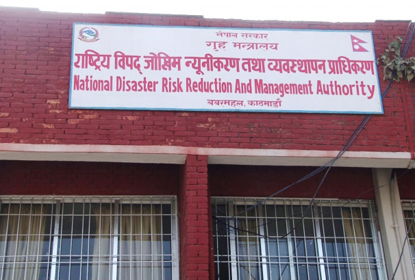 उपत्यकाका नदी करिडोरका सडकमा सवारी सञ्चालनमा रोक