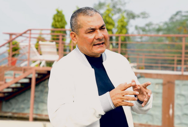 सेनाको नेतृत्वमा अन्तरिम सरकार गठन गर्न दुर्गा प्रसाईंको माग, संविधान पनि खारेज हुनुपर्ने