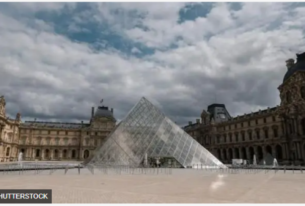 विश्वको सबैभन्दा ठूलो संग्रहालयमा सात मिनेटमा कसरी भयो अमूल्य गहनाको चोरी ?