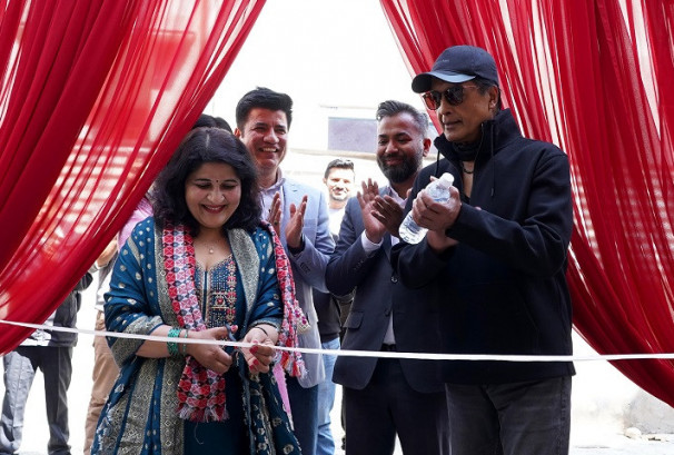ई–सेवा मनि ट्रान्सफरको ‘मेरो डिजिटल देश अभियान’अन्तर्गत अन्जुलालाई घर हस्तान्तरण