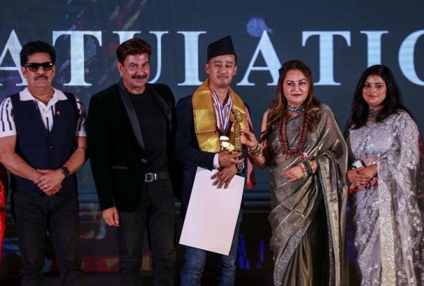 फेसियल हाउसले पायो ‘इन्टरनेशनल एक्सिलेन्स अवार्ड’