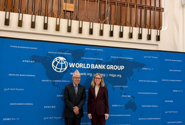 अर्थमन्त्री खनालको वासिङटन डीसीमा विश्व बैंक र आईएमएफ अधिकारीहरूसँग भेटवार्ता, के-के भयो कुराकानी ?