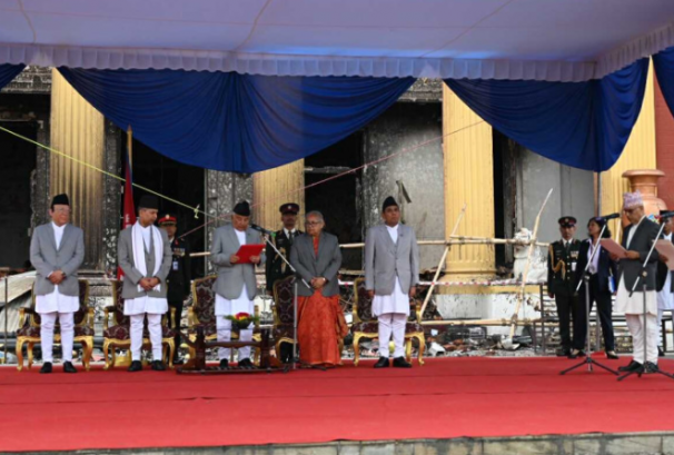 खुल्ला चौरको टेन्टमा भयो तीन मन्त्रीको सपथ