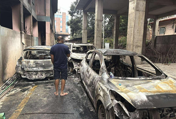 प्रचण्डपुत्रीको घरभित्र जलेको अवस्थामा पुरुषको शव फेला