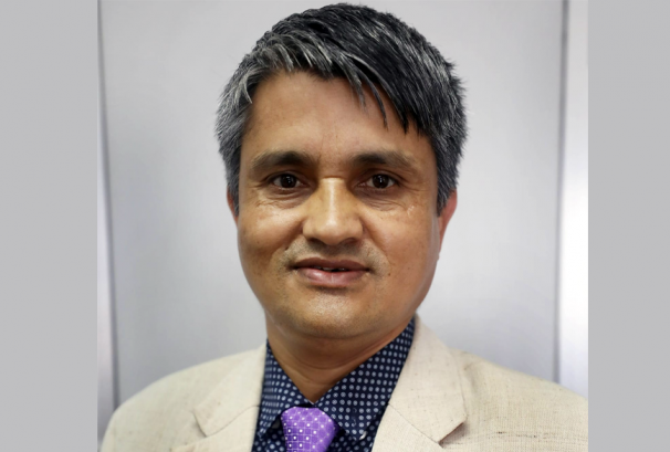 बालेनविरुद्ध जातीय टिप्पणीको आलोचना भएपछि एमाले नेता सूर्य थापाले स्टाटस सच्याए