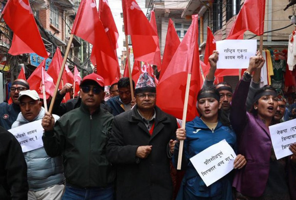 सरकारसँग टकरावको बाटोमा एमाले: छुट्टै आयोग र संयुक्त प्रतिवादको घोषणा