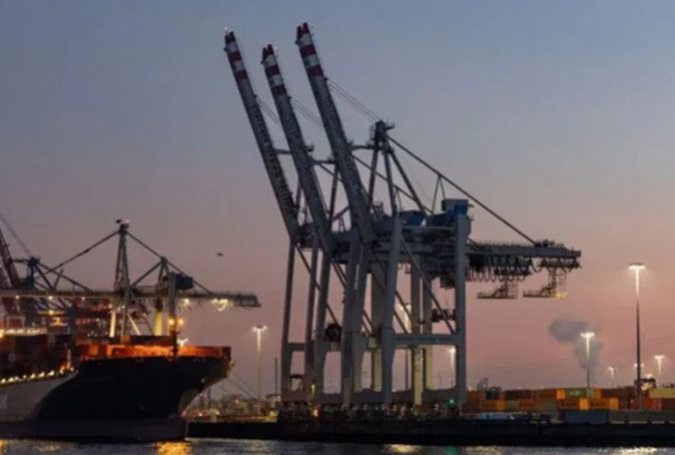 युरोपेली संसदद्वारा अमेरिकी व्यापार सम्झौता निलम्बन गर्ने तयारी, विश्व सेयर बजारमा गिरावट