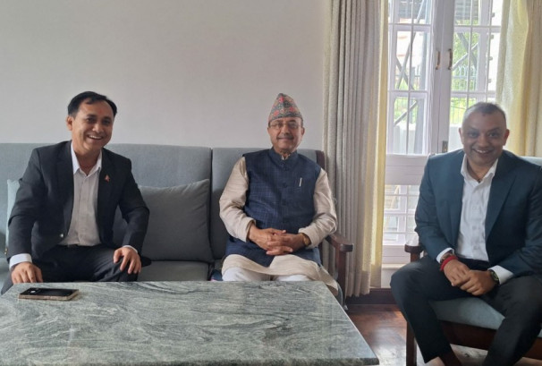 नेपाली कांग्रेसभित्र शीर्ष नेताहरूबीच भेटघाट, आन्तरिक समीकरणबारे छलफल