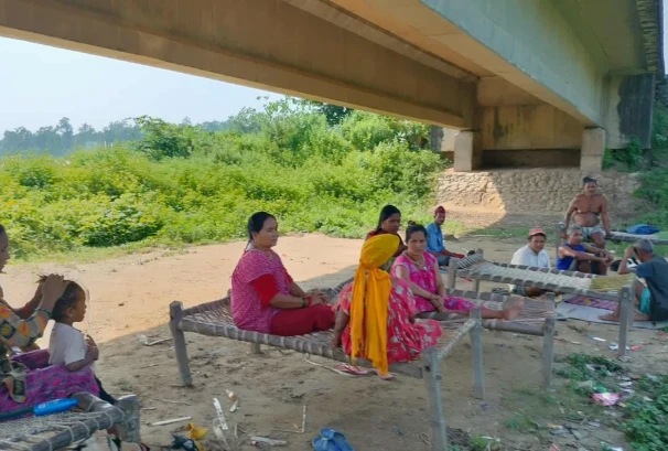 दशकौँको बसोबास भएपनि भूमिहीन तथा सुकुम्बासी समुदायको  लालपुर्जा अनिश्चित, कानूनी गाँठो मुख्य बाधा