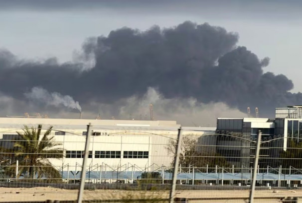 दुबई बन्दरगाहमा कुवेती तेल ट्यांकरमा आक्रमण, अन्तर्राष्ट्रिय बजारमा हलचल