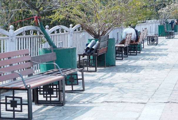 पैदल यात्री बस्ने सार्वजनिक कुर्सी व्यवस्थापनको काम थालिएको हो, हटाइएको होइन–काठमाण्डौ महानगर