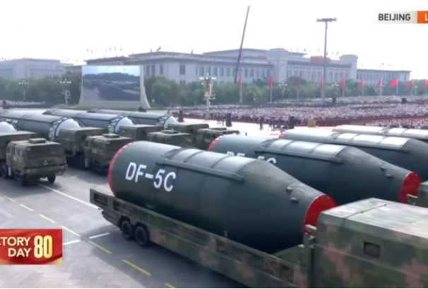 विजय दिवस परेडमा चीनले देखायो सैन्य शक्ति, यी परमाणु मिसाइल पहिलो पटक देखियो