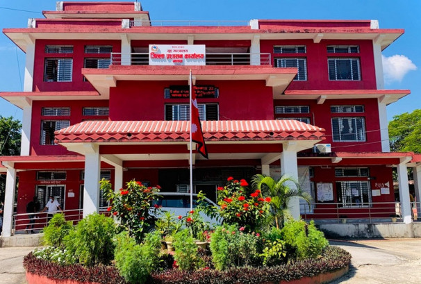 झापामा मतदातासँग ‘कसलाई भोट दिनुहुन्छ ?’ भनेर प्रश्न सोध्न रोक