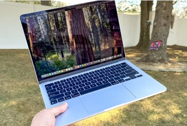 एप्पलले ल्याउँदैछ हालसम्मकै सस्तो म्याकबुक, ४ मार्चमा न्यूयोर्कमा हुँदैछ इभेन्ट