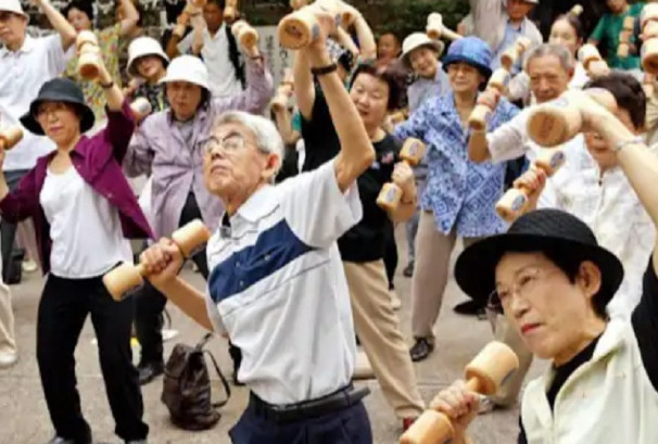 जापानमा १ सय वर्षभन्दा माथिका १ लाख ज्येष्ठ नागरिक,  ५५ औं पटक बनायो कीर्तिमान