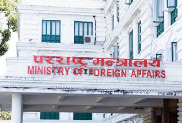 इरानमा रहेका नेपालीलाई छिटो फर्कन र जान लागेकाले भ्रमण स्थगित गर्न ट्राभल एड्भाइजरी जारी