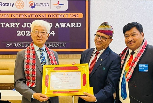 रोटरी इण्टरनेशनलद्वारा बरिष्ठ पत्रकार टंक पन्त सम्मानित