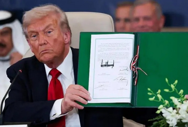 गाजा शान्ति योजनामा ​​हस्ताक्षर, ट्रम्पले भने, ‘अब पुनर्निर्माण सुरु हुँदैछ’