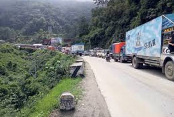 काठमाण्डौबाट विभिन्न मार्ग भएर बाहिरिने सवारी साधनहरु एकतर्फी रुपमा सञ्चालन