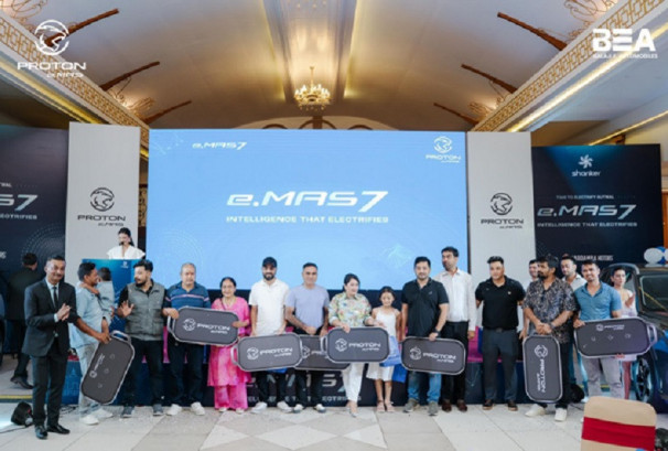 शोरुम उद्घाटन अघि बुटवलमा १० युनिट प्रोटोन इमास ७ हस्तान्तरण