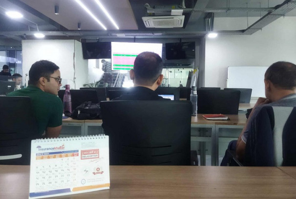 ग्राउण्ड जिरोका लगानीकर्ता भन्छन् ‘ आईपीओ र हकप्रदले ध्वस्त भयो बजार, बैंकलाई कारोबार गर्न दिनुपर्छ ’