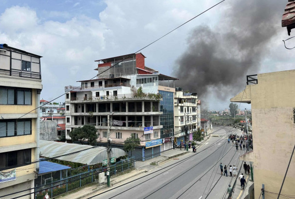 आरजू देउवाको युलेन्स स्कुलमा आगजनी, दमकललाई आगो निभाउन दिइएन