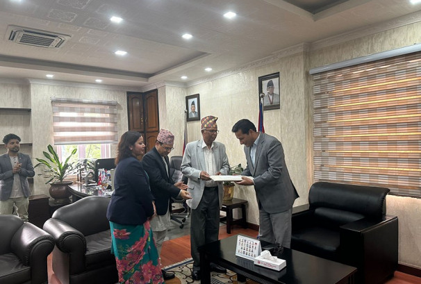 डेडिकेटेड फिडर र ट्रंकलाइन विवादमा जाँचबुझ आयोगले दियो उद्योगहरुको पक्षमा प्रतिवेदन