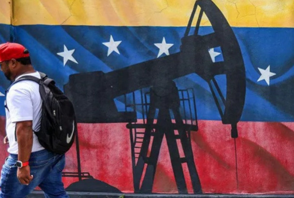 भेनेजुएलाको तेल क्षेत्रमा निजी तथा विदेशी लगानी खुला गर्ने कानून पारित, लचिलो बन्यो अमेरिका