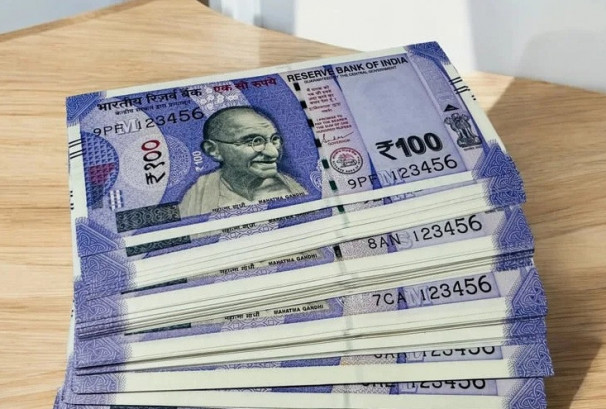 अब नेपालमा १०० भन्दा ठूला दरका भारु नोट चल्ने