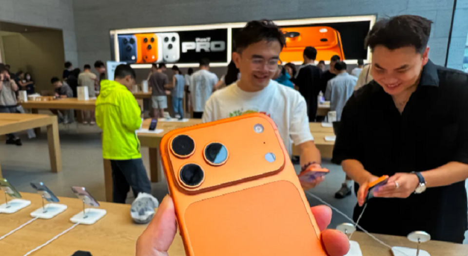 विश्वभर आईफोन १७ सिरिजको बिक्री सुरु