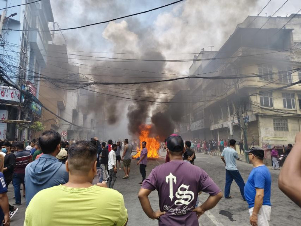 कलंकीमा गोली चल्यो, चार घाइते