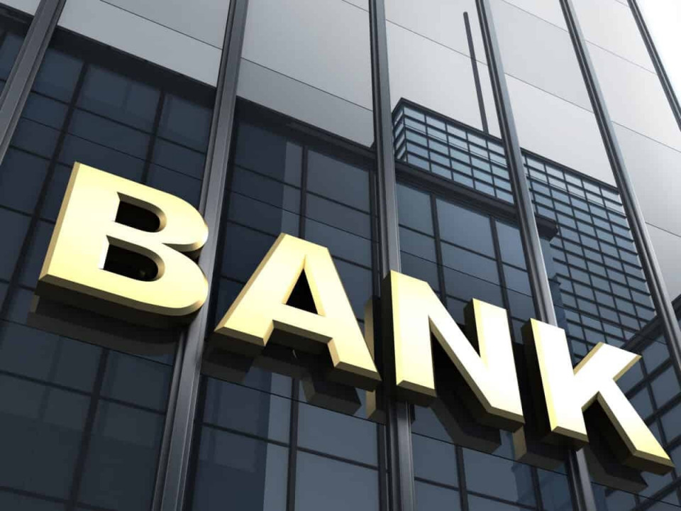 बैंकहरूको नाफामा मिश्रित परिणाम: १० बैंकको नाफा घट्यो, १० को बढ्यो