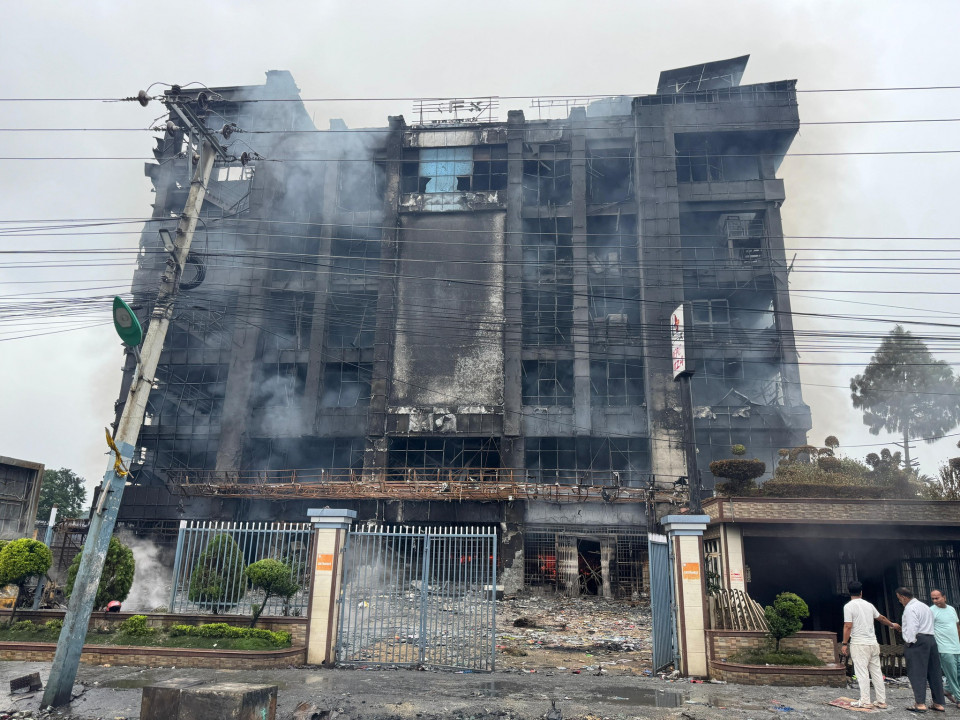 ध्वस्त भाटभटेनी पुननिर्माणको घोषणा, ‘हामी फेरि उभिनेछौं’