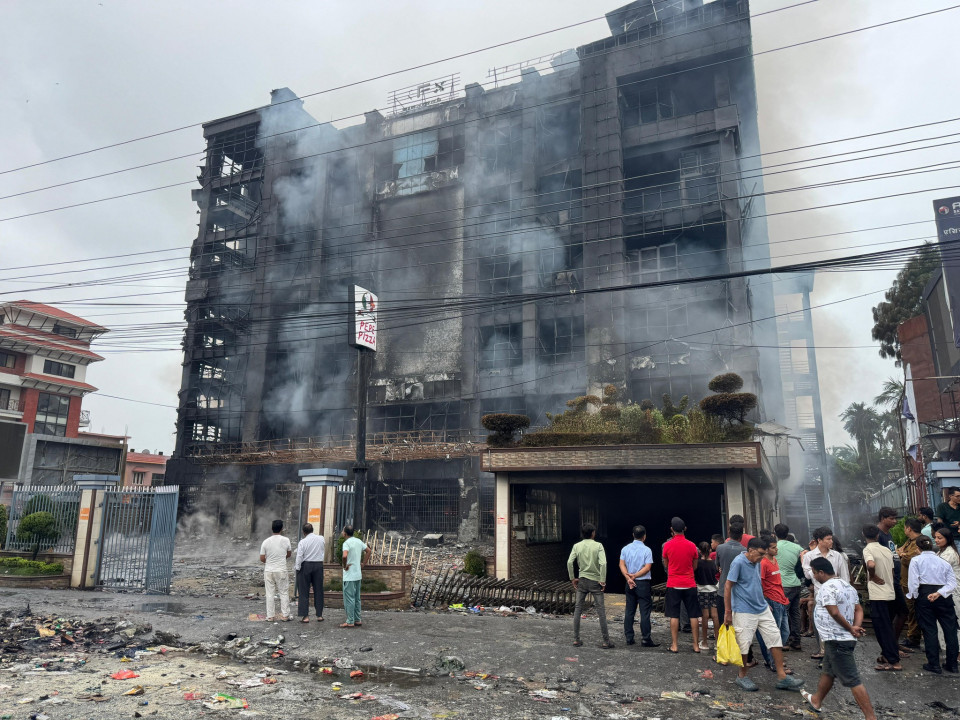 ध्वस्त भाटभटेनी उठ्ने प्रयासमा, अधिकांश स्टोर बैशाखभित्र सञ्चालनमा आइसक्ने