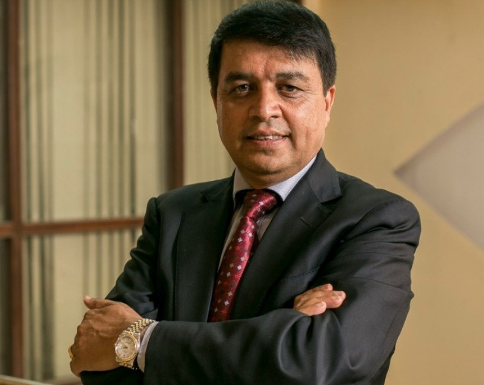 निजी क्षेत्रमाथिको आक्रमण: चन्द्र ढकालको भावनात्मक सम्बोधन-'हामी उठ्नेछौँ, फेरि बनाउनेछौँ'