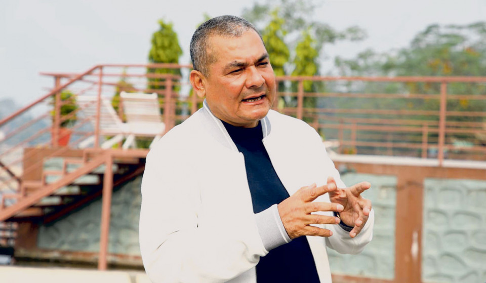 सेनाको नेतृत्वमा अन्तरिम सरकार गठन गर्न दुर्गा प्रसाईंको माग, संविधान पनि खारेज हुनुपर्ने