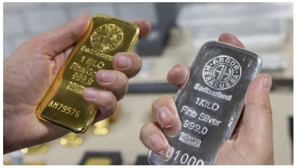 गोल्ड–सिल्भर मार्केट फेरि क्र्यासको बाटोमा, केही घण्टामै ठूलो घाटा