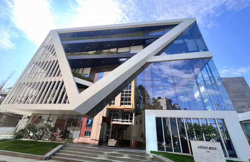 'हिमालयन रि डूब्न लागेको हो ? बीमा प्राधिकरणले समस्याग्रस्त घोषणा गर्दैछ ?' बजारमा चलेको हल्ला पछाडिको यथार्थ यस्तो