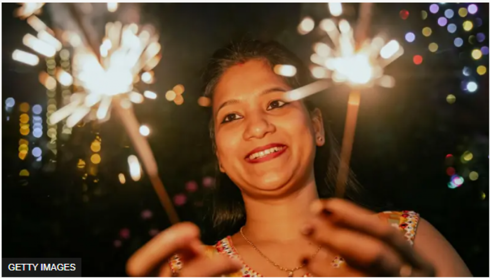 तिहारमा पड्काइने पटाकाको जन्म कहाँ र कहिले भएको हो ? पटाकासँग जोडिएका रोचक जानकारी