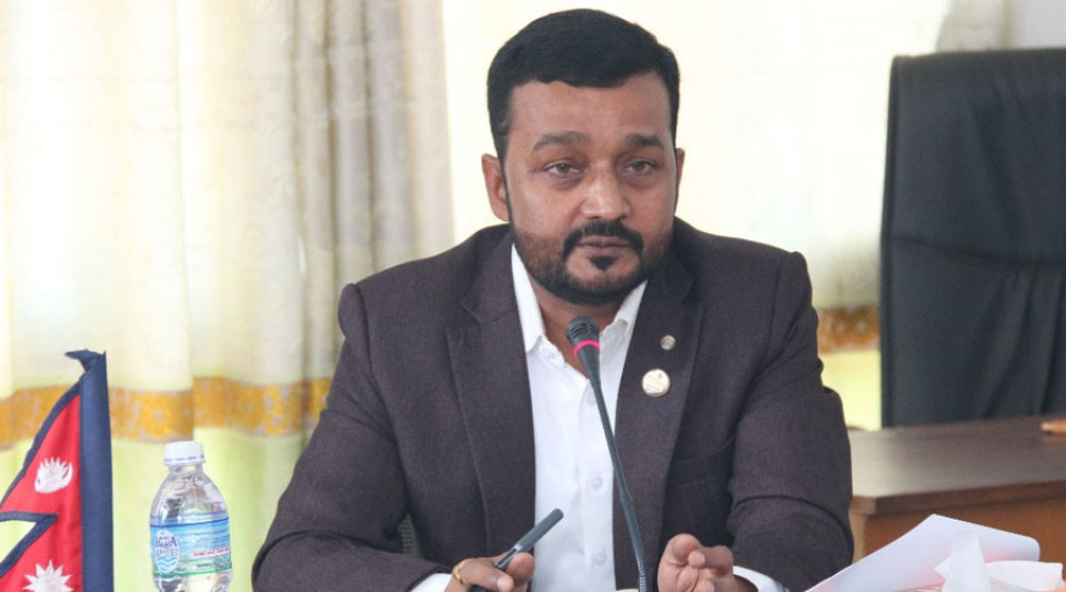 खानेपानी मन्त्री यादवले पनि दिए राजीनामा