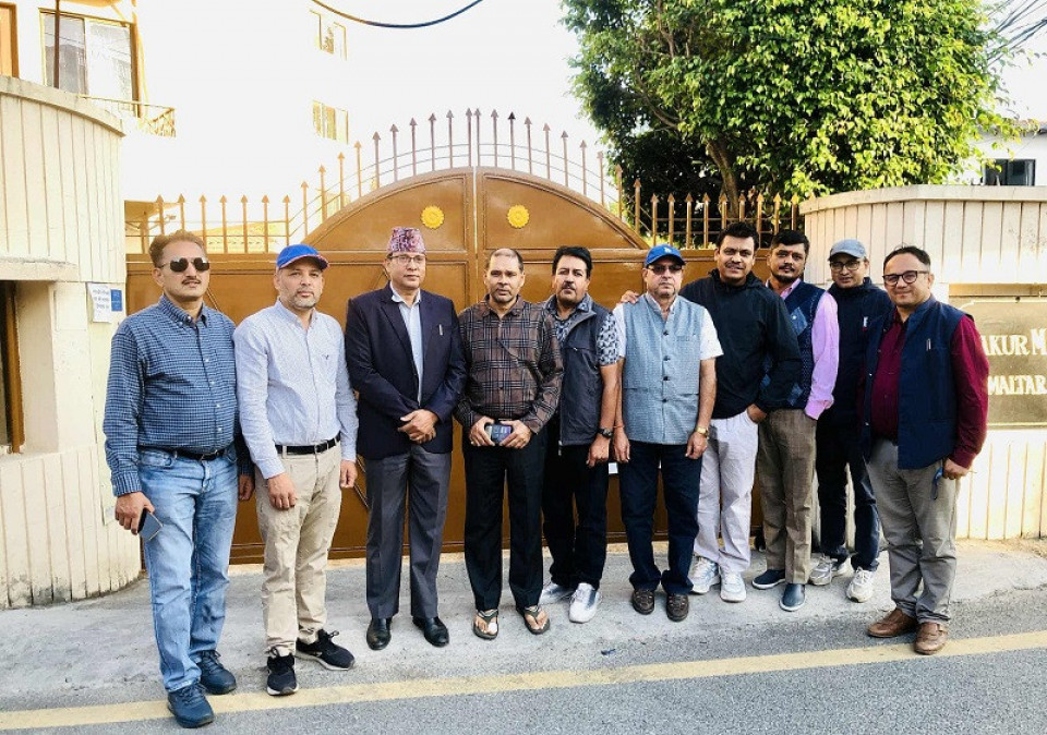 आज सेबोन पुगेका लगानीकर्ता गेटभित्र जान पाएनन्, जथाभावी आईपीओ र हकप्रद रोक्नुपर्ने