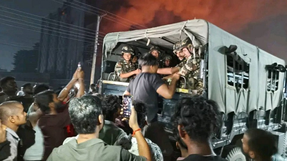 लुटिएका हातहतियार तत्काल बुझाउन सेनाको आग्रह, फेला परे कारबाही गर्ने